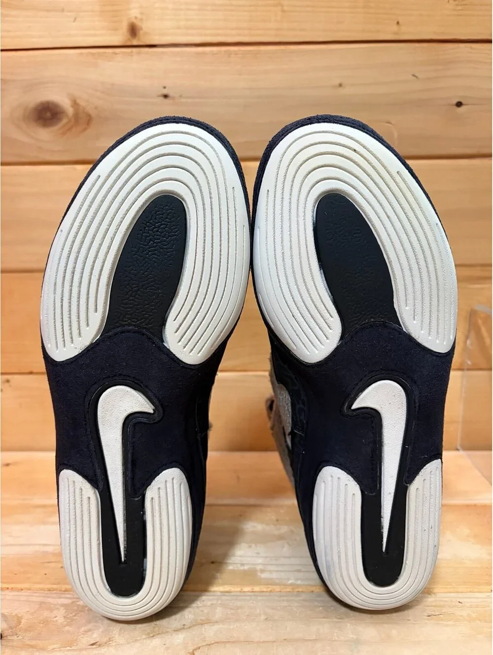 Grey Nike Inflict 3 wrestling shoes 325256-001 Men’s size 6 / Womens size 7.5
